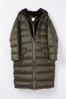 OVERSIZED DOWN COAT WITH DETACHABLE HOOD