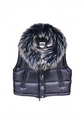 DOWN SHORT VEST WITH RACCOON TRIMMING HOOD