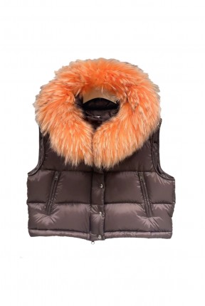 DOWN SHORT VEST WITH RACCOON TRIMMING HOOD